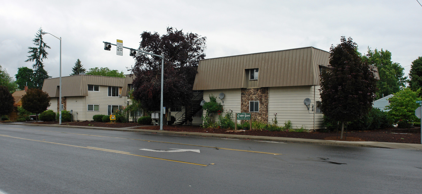 3217-3299 Center St NE in Salem, OR - Foto de edificio