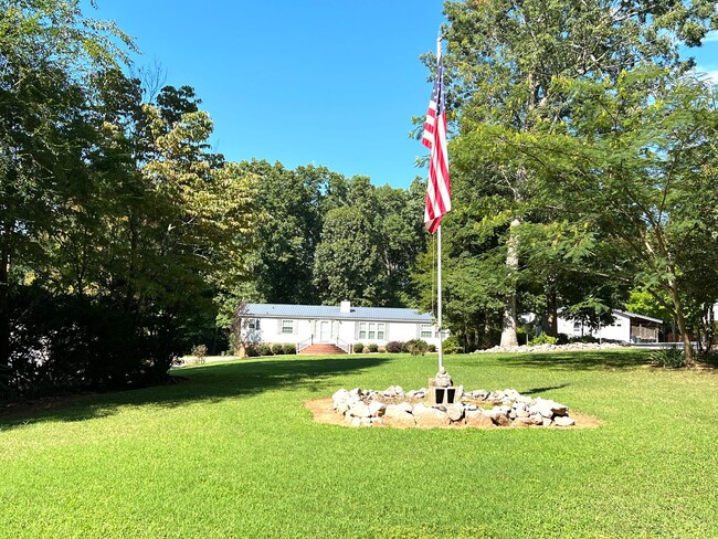 28 Martin Ln in Boydton, VA - Foto de edificio - Building Photo