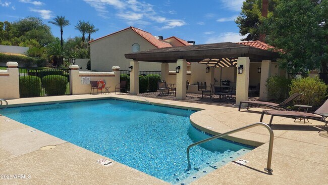 2426 E Palo Verde Dr in Phoenix, AZ - Building Photo - Building Photo