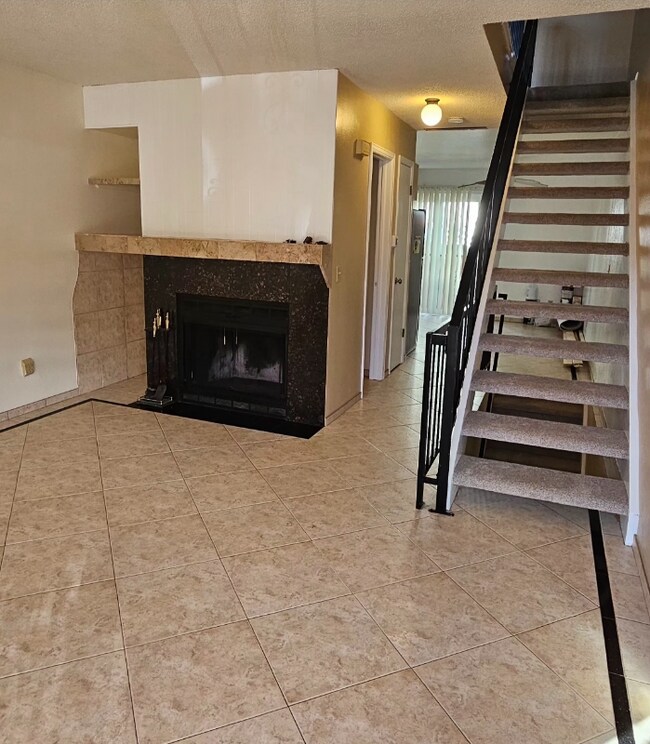 17664 E Loyola Dr in Aurora, CO - Building Photo - Building Photo