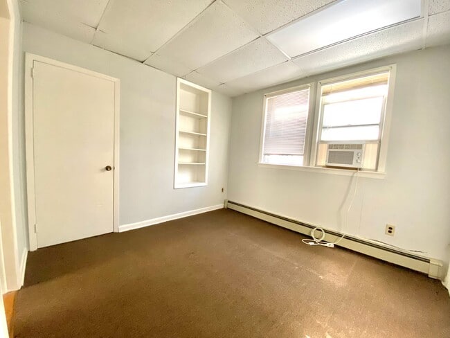 311 Magnolia St, Unit 1R in Highland Park, NJ - Building Photo - Building Photo