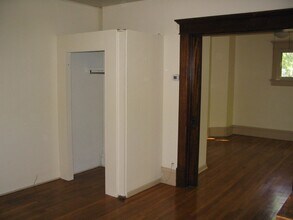 2326 Indianola Ave-Unit -2326 #B in Columbus, OH - Building Photo - Building Photo