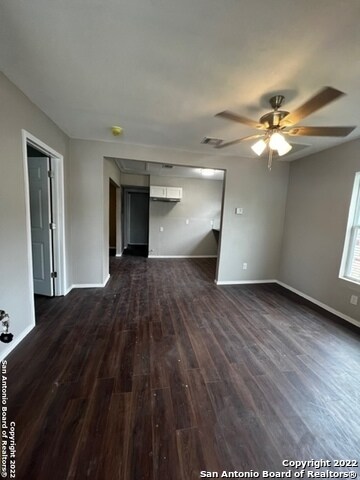111 Los Arboles in San Antonio, TX - Building Photo - Building Photo