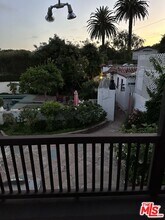 311 Amalfi Dr in Santa Monica, CA - Building Photo - Building Photo