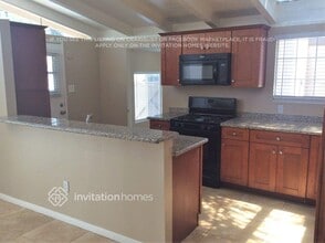 14215 Cohasset St in Los Angeles, CA - Building Photo - Building Photo