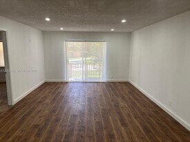 17901 NW 68th Ave in Hialeah, FL - Building Photo
