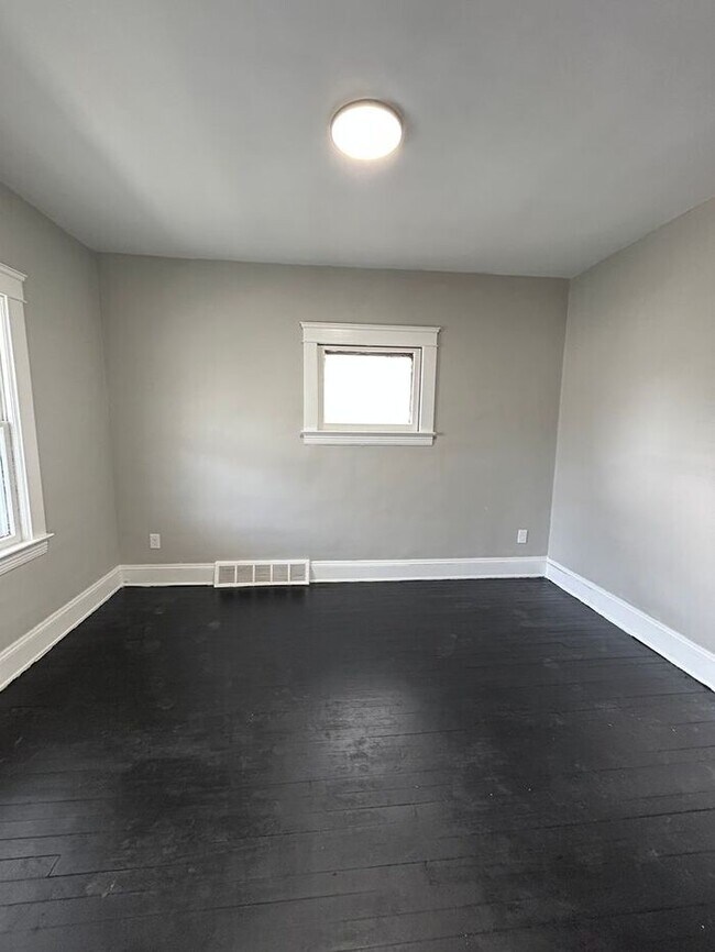 property at 2932 E 118th St
