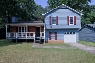 7877 Taylor Cir in Riverdale, GA - Building Photo