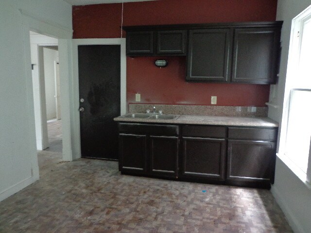 145 16th St-Unit -Unit 1 (Lower) in Buffalo, NY - Building Photo