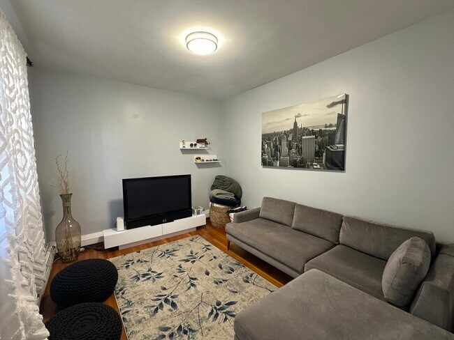 332 Main St in Everett, MA - Building Photo - Building Photo