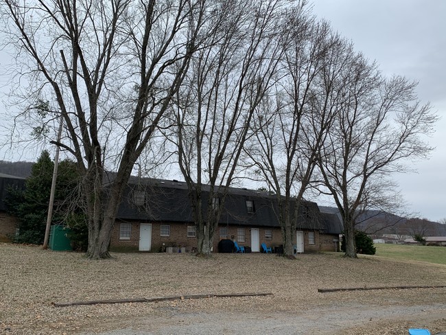 Payne Apartments in Fort Payne, AL - Building Photo - Building Photo