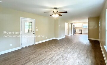 8430 Springfield Rd in Soddy Daisy, TN - Building Photo - Building Photo