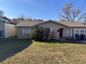 1239 Hidden Valley Dr in Dallas, TX - Building Photo