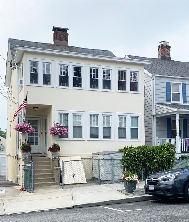 property at 18 S Eckar St
