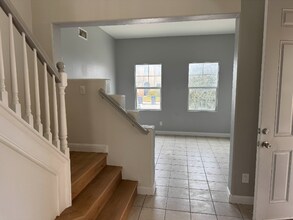 3048 San Luis Dr in Lancaster, CA - Foto de edificio - Building Photo