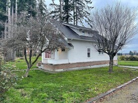 1605 172nd St NE in Marysville, WA - Building Photo