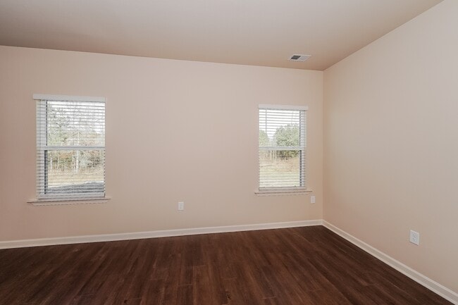 165 Clover Ln in Springville, AL - Foto de edificio - Building Photo