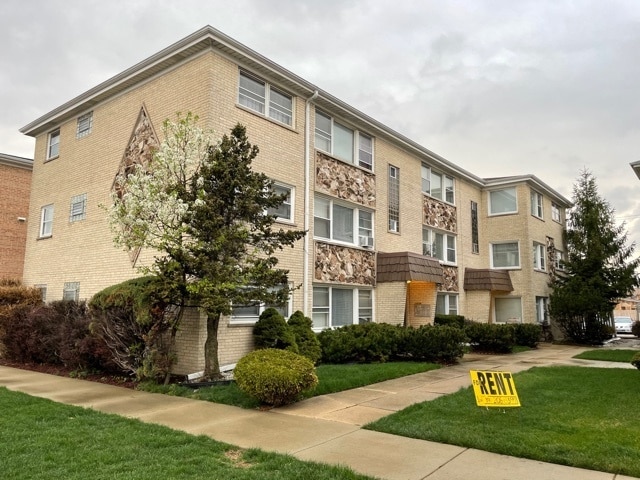 property at 8550 W Lawrence Ave