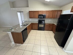 391 Vitorio St in Punta Gorda, FL - Foto de edificio - Building Photo