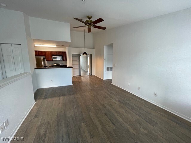 14890 Pleasant Bay Ln in Naples, FL - Building Photo