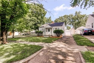 1244 W Marietta St in Decatur, IL - Building Photo