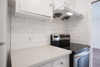 1634 Milvia in Berkeley, CA - Building Photo - Interior Photo