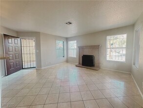 3604 Di Salvo Dr in Las Vegas, NV - Foto de edificio - Building Photo