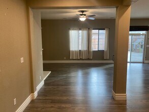 4321 W Elowin Ave in Visalia, CA - Building Photo - Building Photo