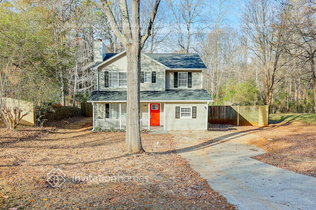 260 Rosewood Dr in Mcdonough, GA - Foto de edificio