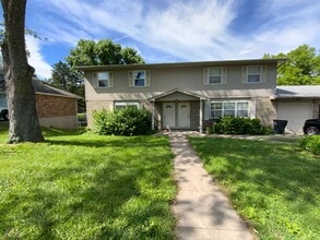 4209 Defoe Dr in Columbia, MO - Foto de edificio - Building Photo