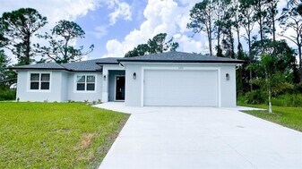 3399 La Goy St in North Port, FL - Building Photo