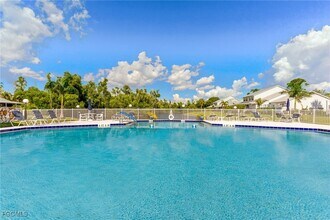 6226 Timberwood Cir in Ft. Myers, FL - Building Photo - Building Photo