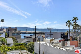 24 Westwind St in Los Angeles, CA - Building Photo - Building Photo