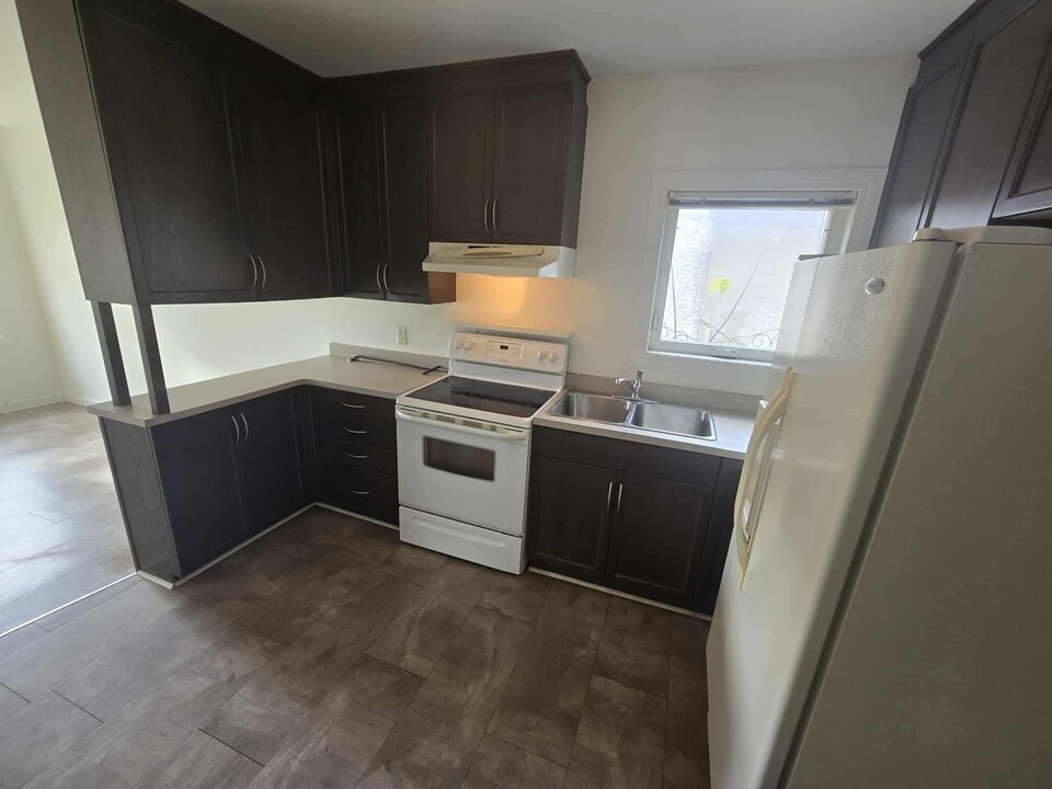 1115 Redwood Ave in Winnipeg, MB - Building Photo