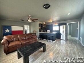 3058 Westview Dr in Canyon Lake, TX - Building Photo - Building Photo