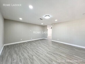 1534 W Comstock Dr in Chandler, AZ - Building Photo - Building Photo