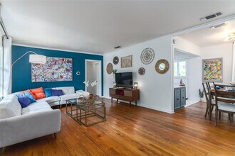 6004 Woodview Ave in Austin, TX - Building Photo - Building Photo