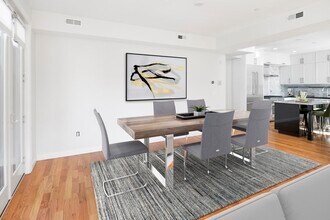 928 E Broadway in Boston, MA - Building Photo - Building Photo
