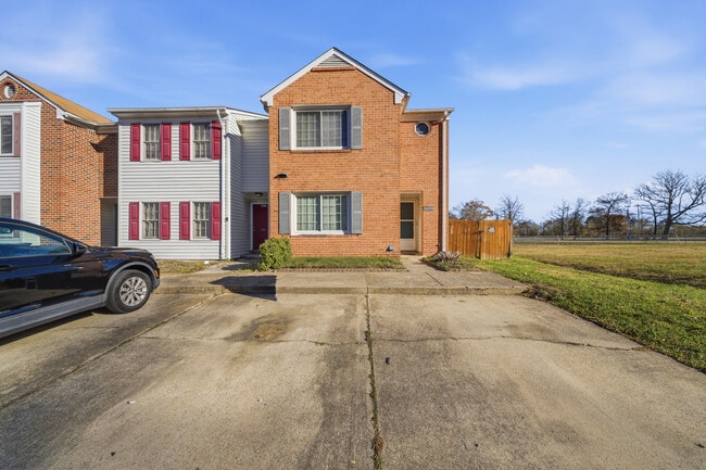 5486 Lynbrook Landing