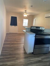 8992 Greenwood Dr in Cleveland, TX - Building Photo - Building Photo