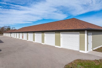 JRR Apartments in Egg Harbor, WI - Building Photo - Building Photo