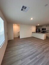 5011 Chapin Mesa Ave in Enterprise, NV - Building Photo - Building Photo