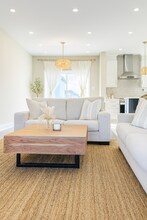 305 Moonlight Dr in Russell, ON - Building Photo - Building Photo