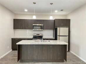 8 N 59th St in McAllen, TX - Building Photo - Building Photo