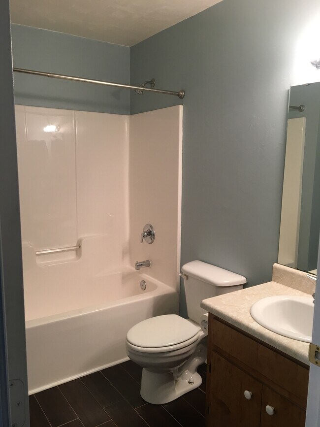 111 J R Milton Rd in Crawfordville, FL - Building Photo - Building Photo