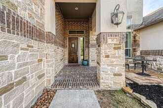 30 Argosy Bend Pl in Tomball, TX - Foto de edificio - Building Photo