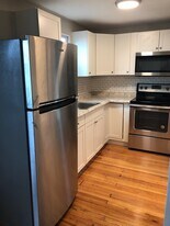 406 Magnolia Ave in Croydon, PA - Building Photo