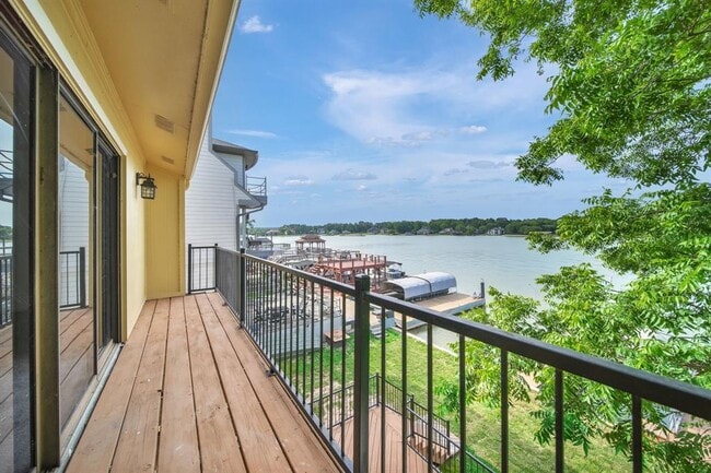 property at 1216 Lake View Dr