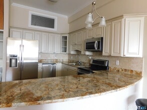 153 Bank St in New London, CT - Building Photo - Building Photo