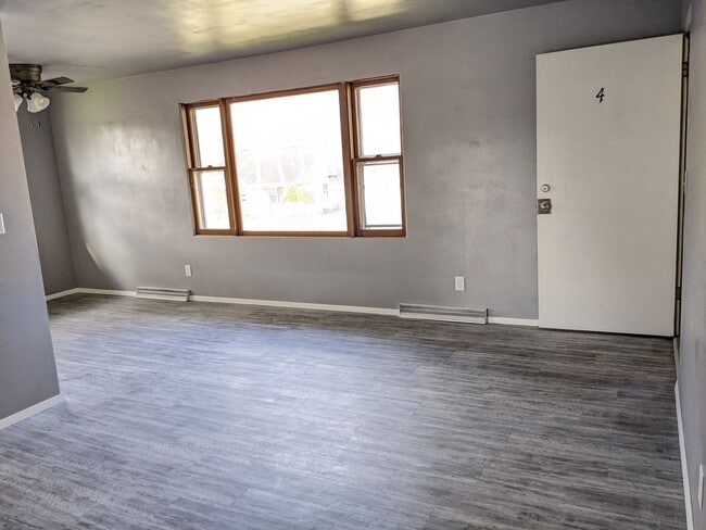 property at 1727 Silvercrest Dr